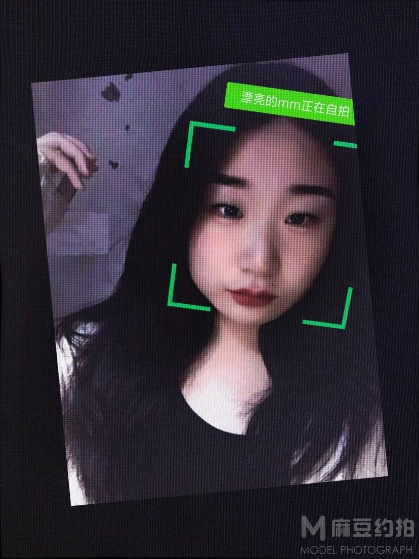 黑白模特