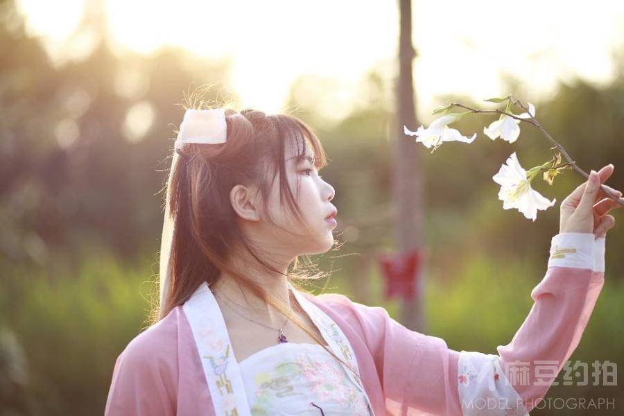 汉服模特