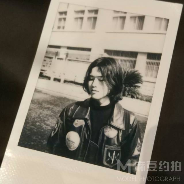 宝丽来模特