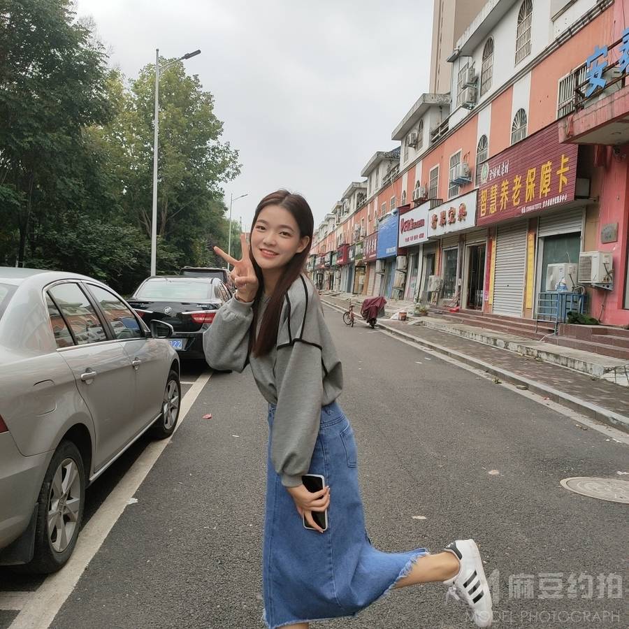 校园模特