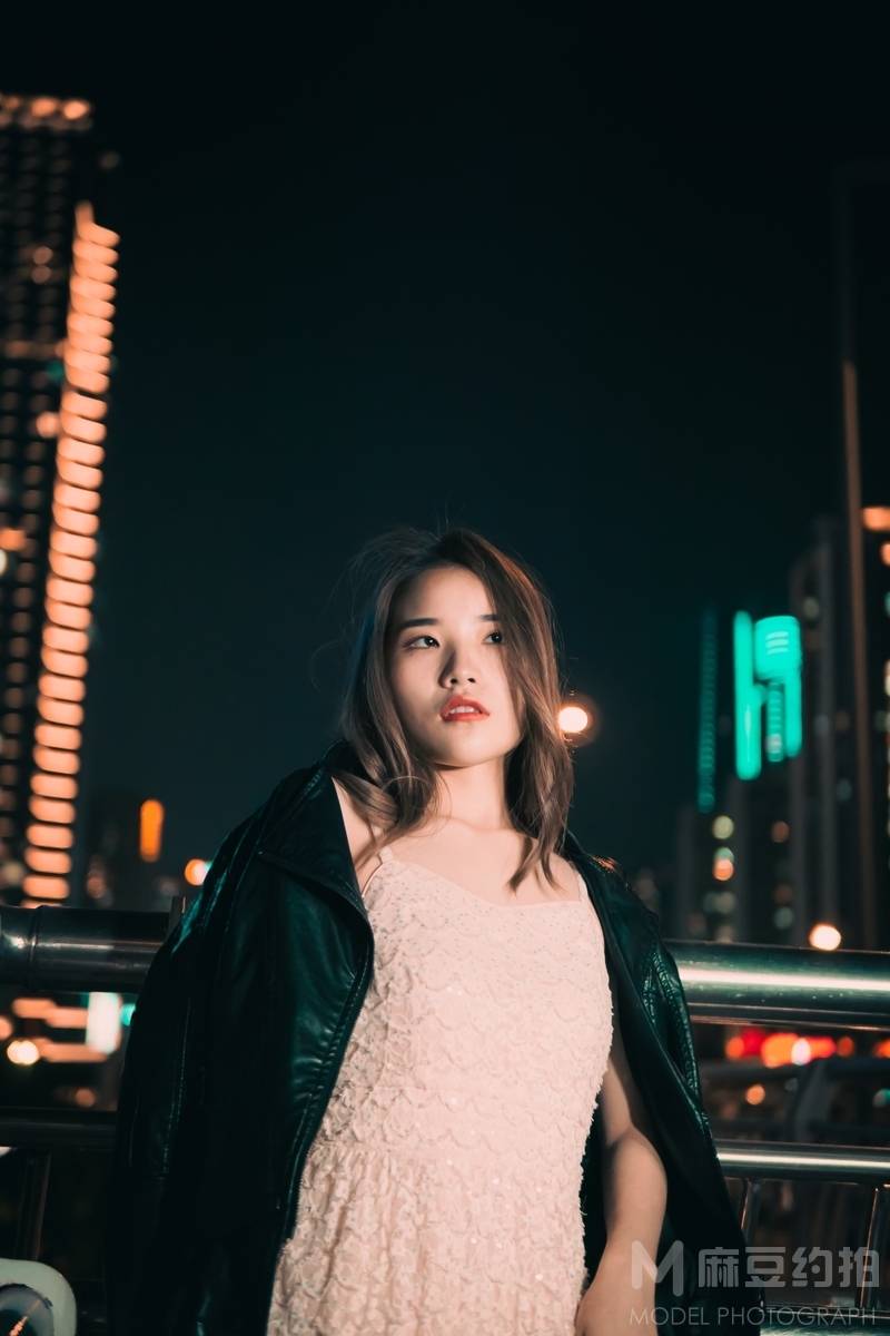 夜景模特