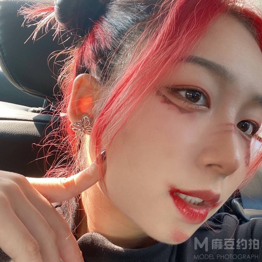 妆容模特