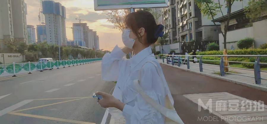 校园模特