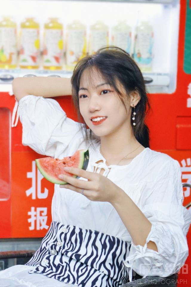 校园模特
