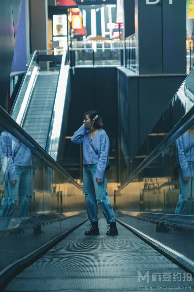 情绪模特