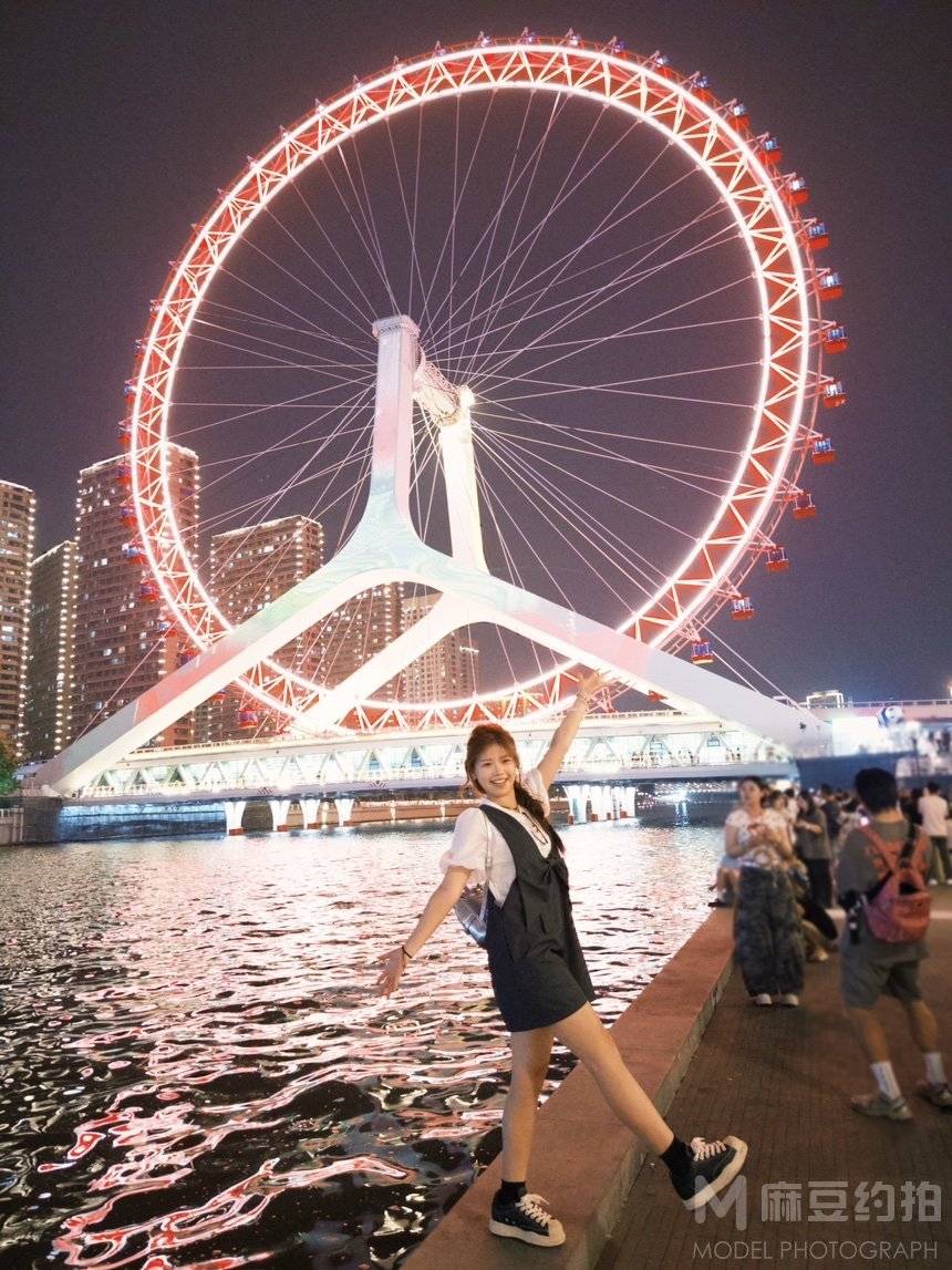 校园模特