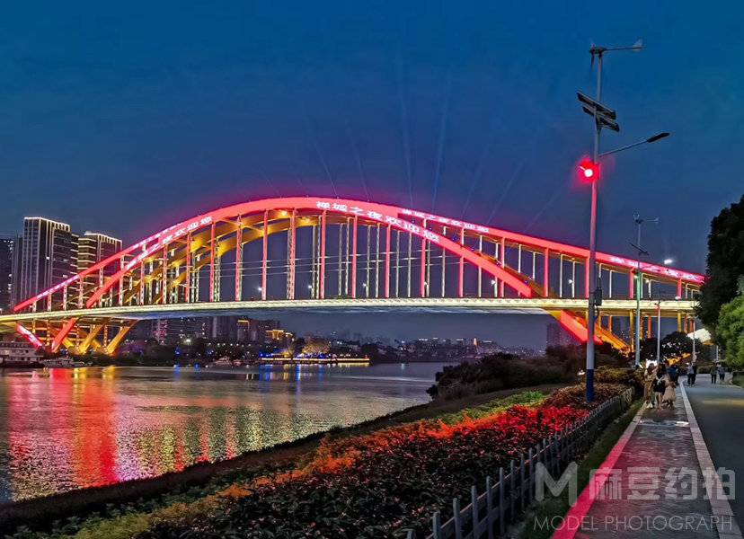 夜景模特