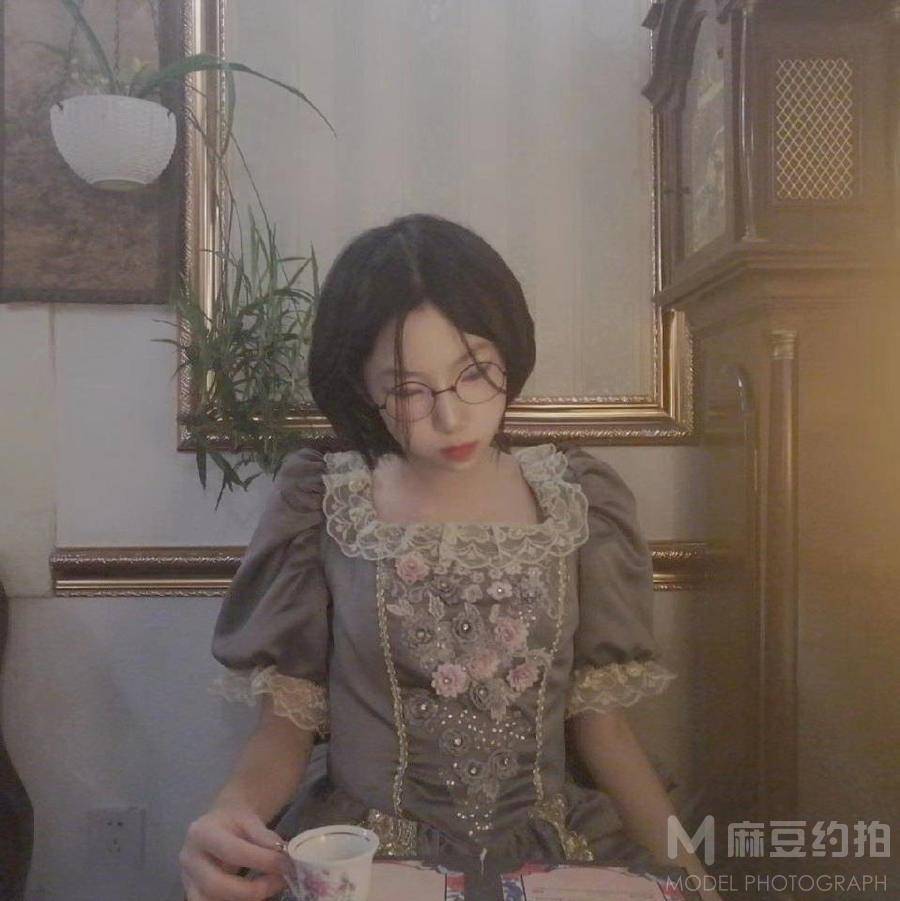 民国模特