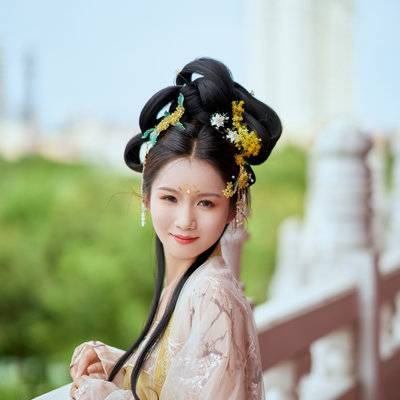 汉服模特