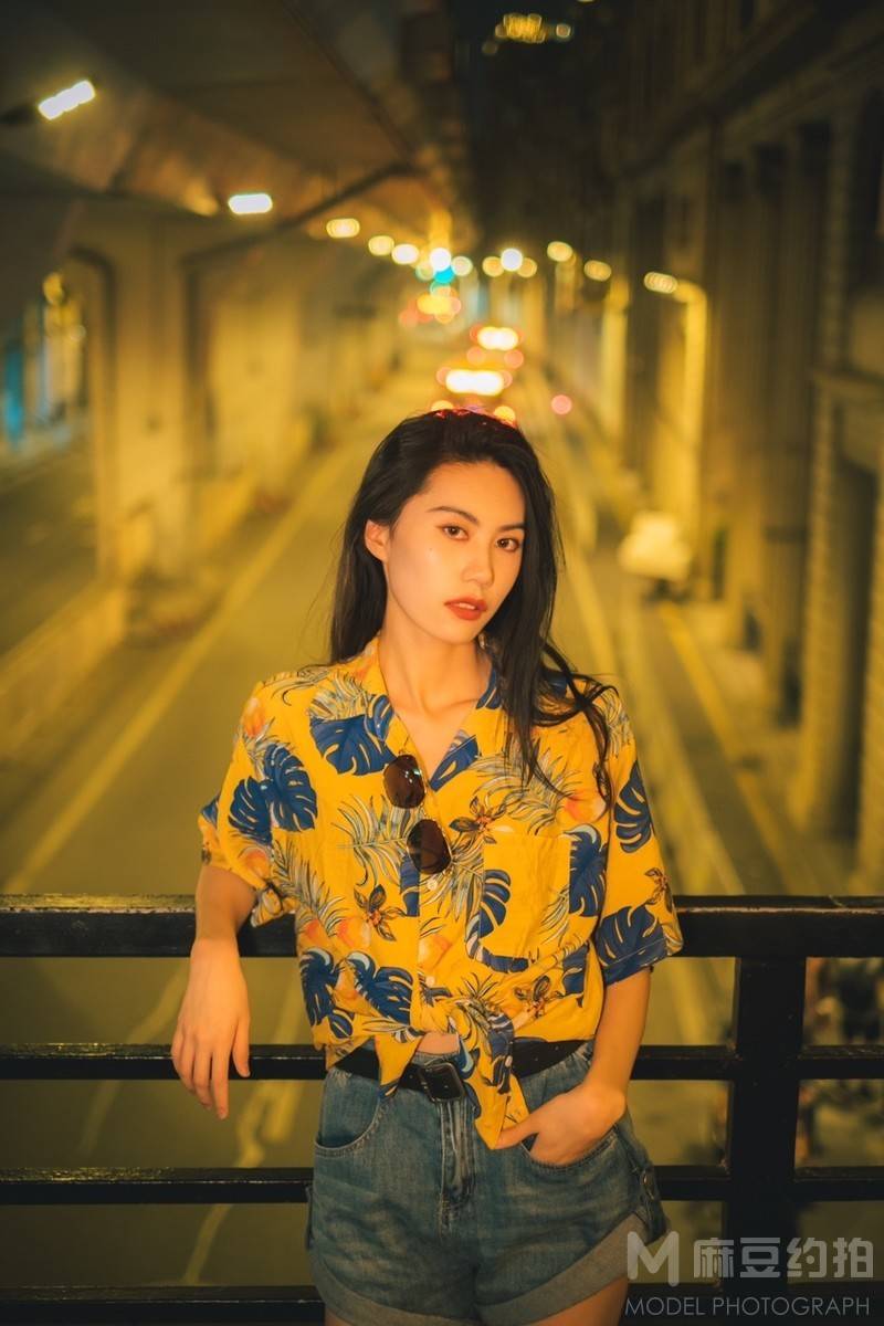 夜景模特