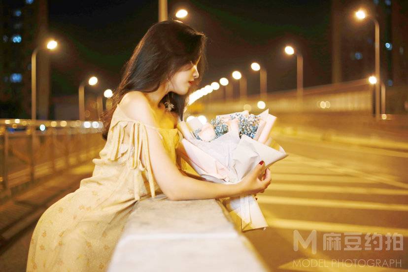 夜景模特
