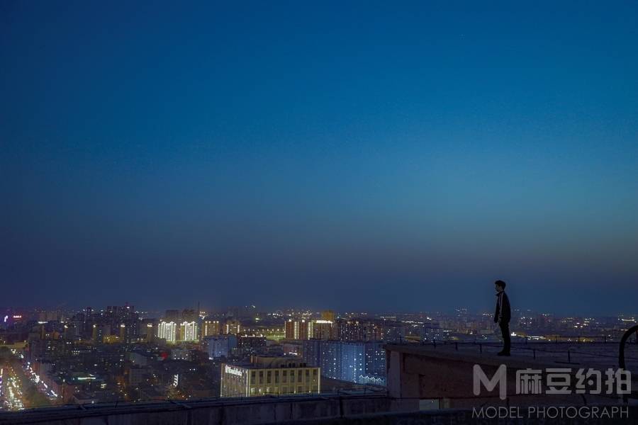 夜景模特