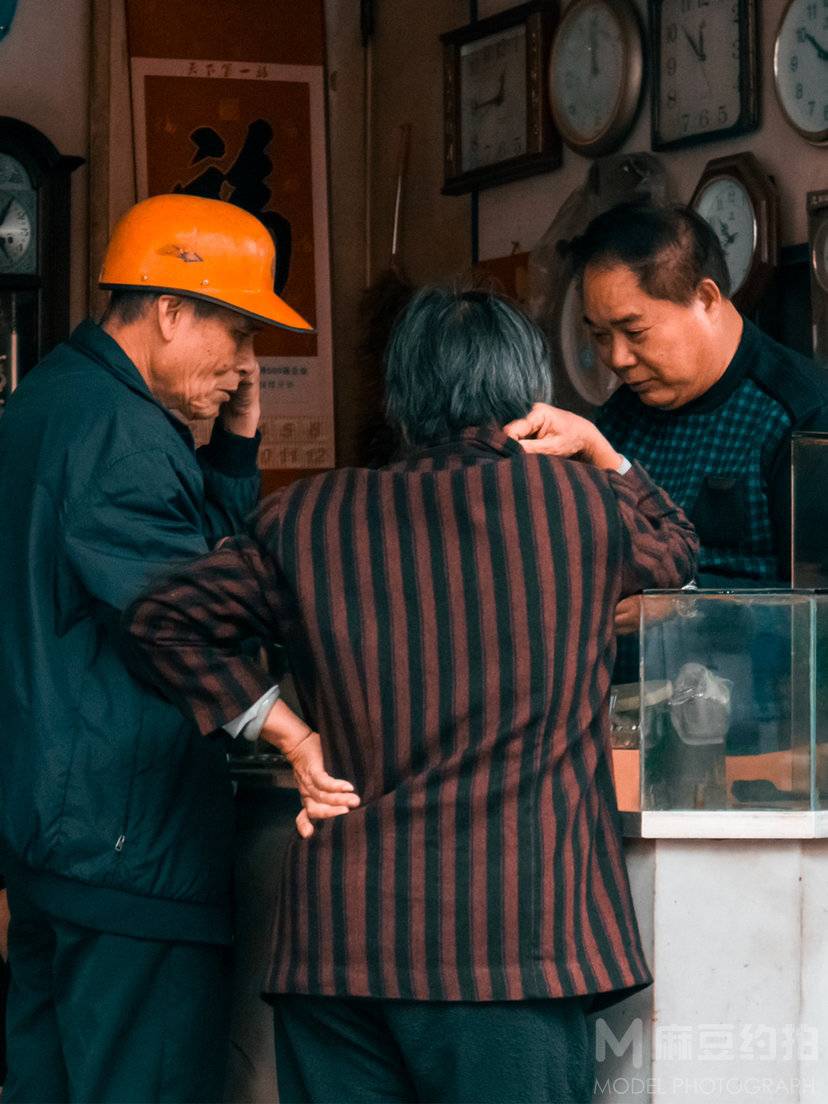 情绪模特