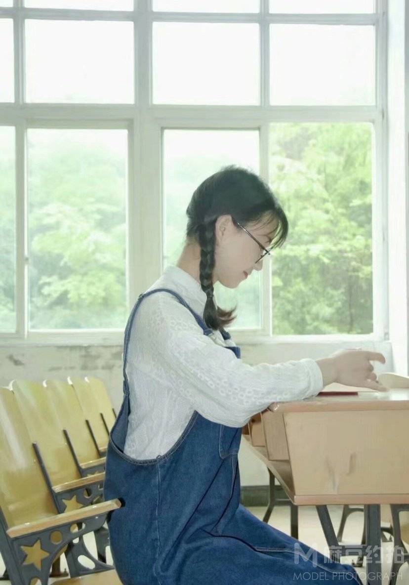 校园模特