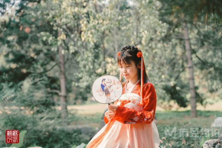 汉服模特