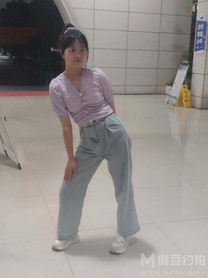 少女模特