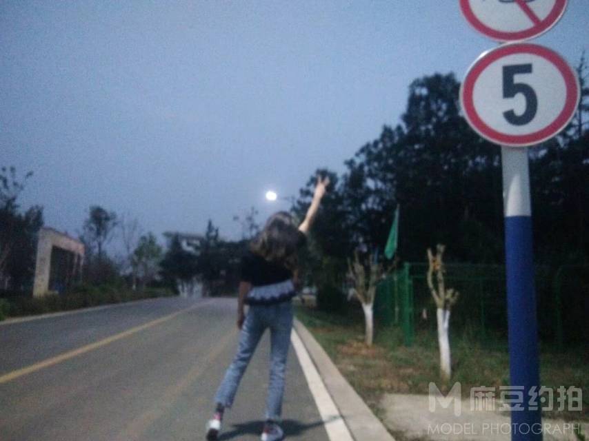校园模特