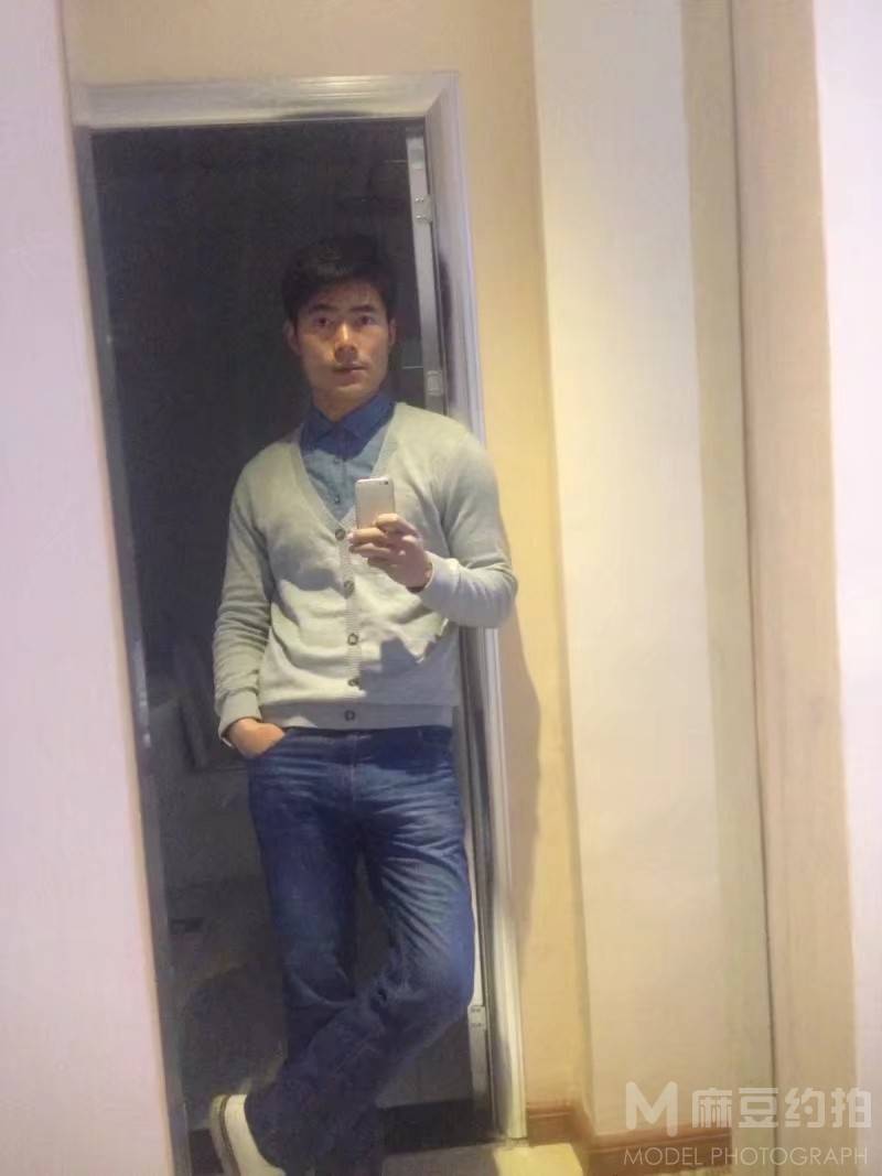黑白模特