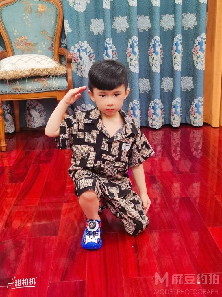 民国模特