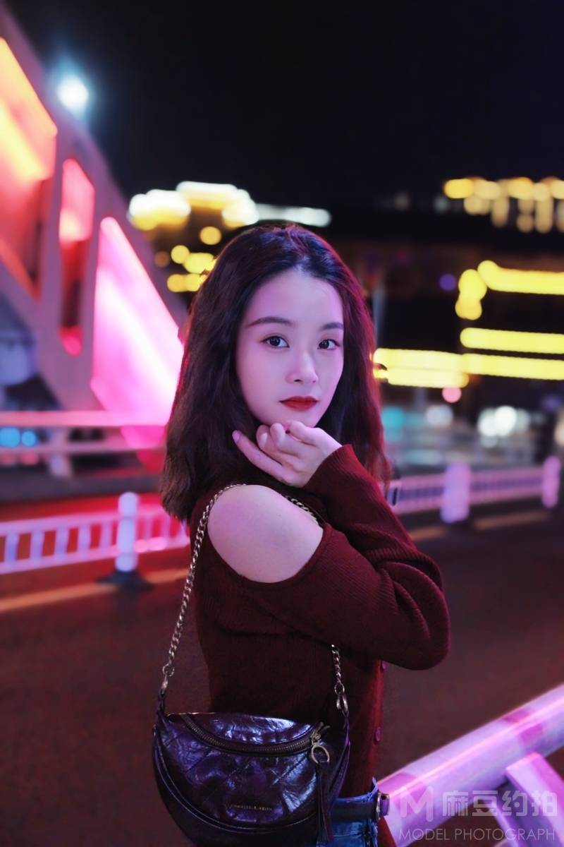 夜景模特