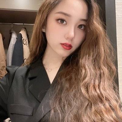 黑白模特