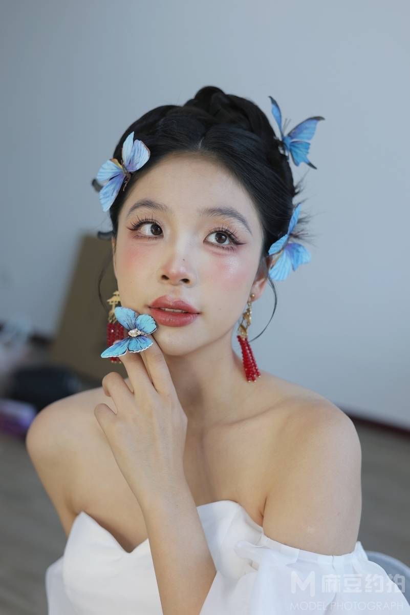 清新模特
