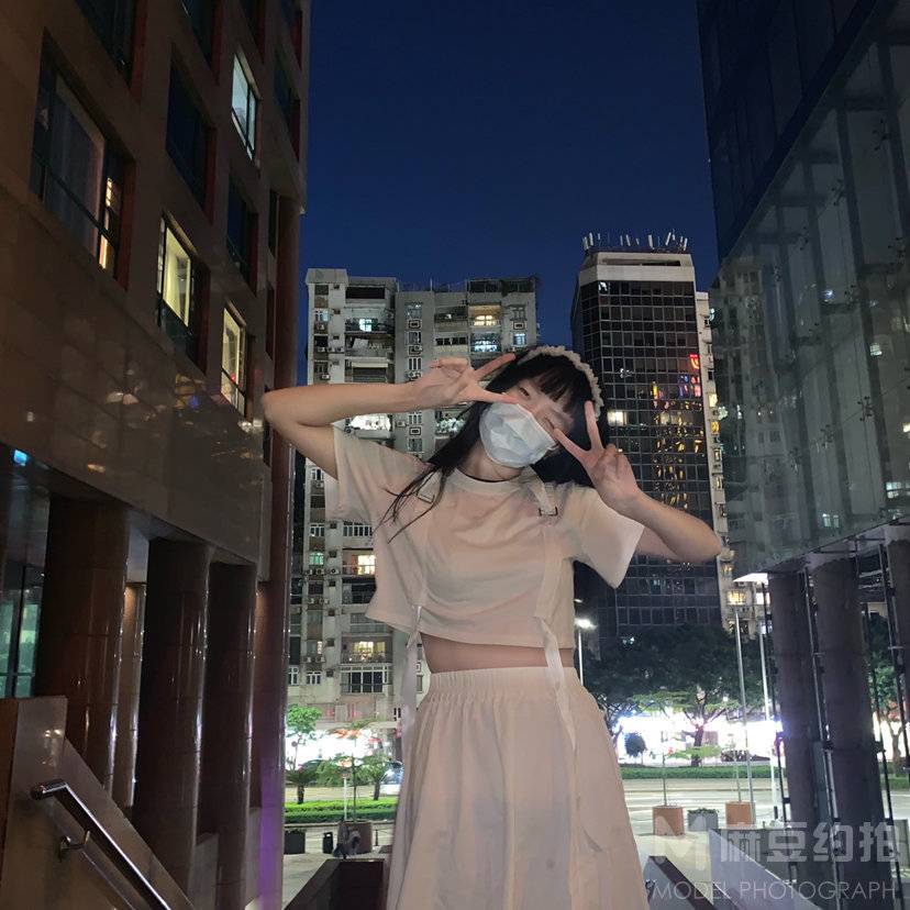 校园模特