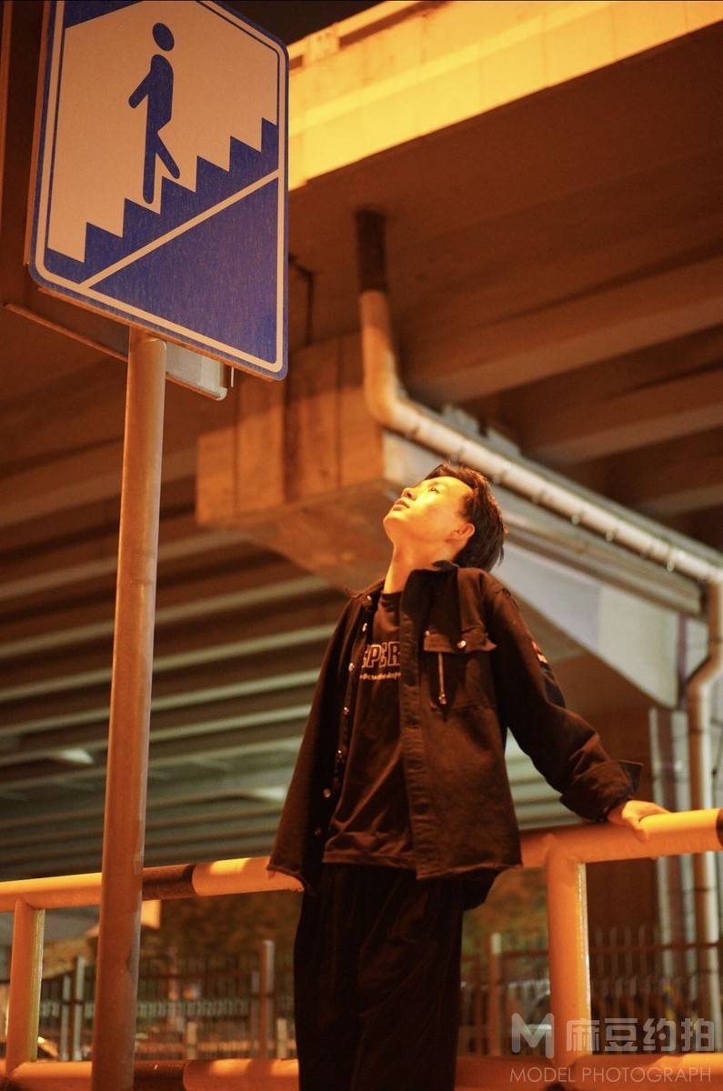 夜景模特