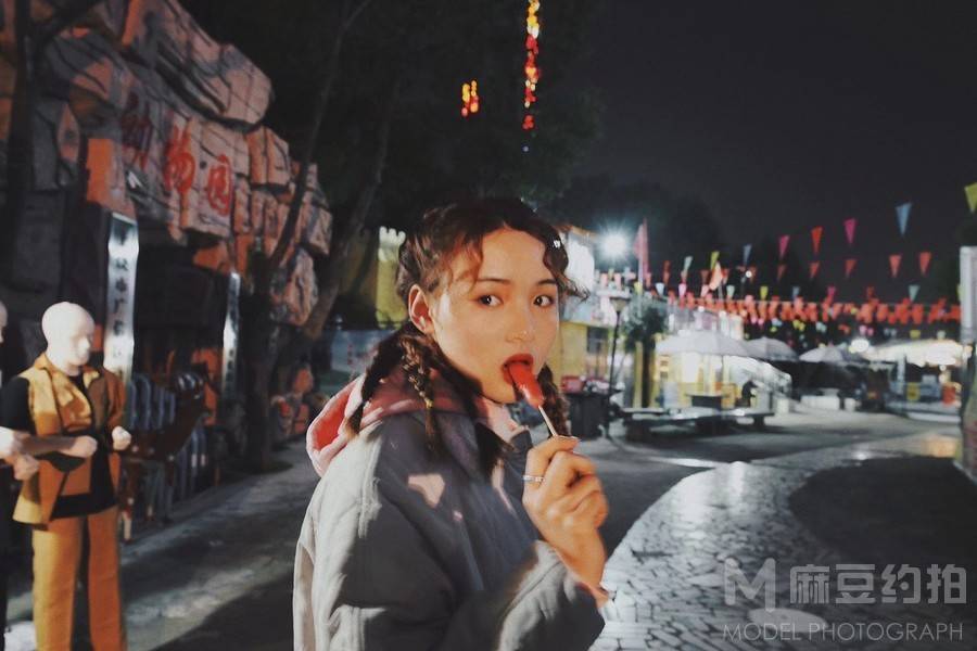 夜景模特