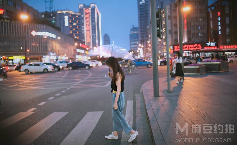 夜景模特