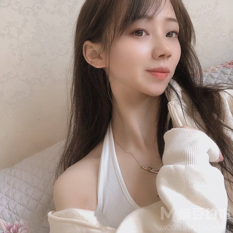 黑白模特
