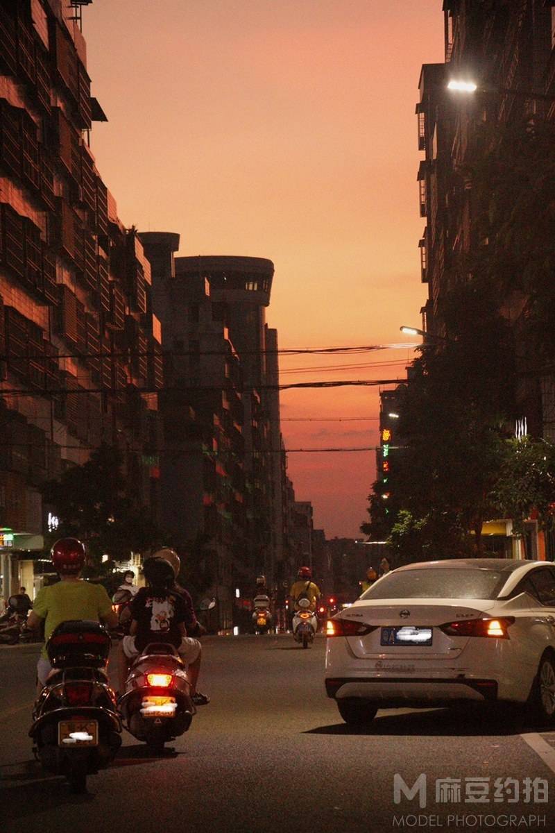 夜景模特