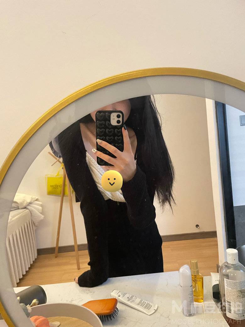 黑白模特