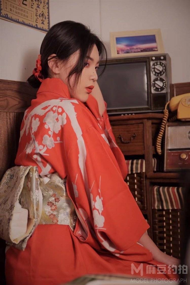 胶片模特