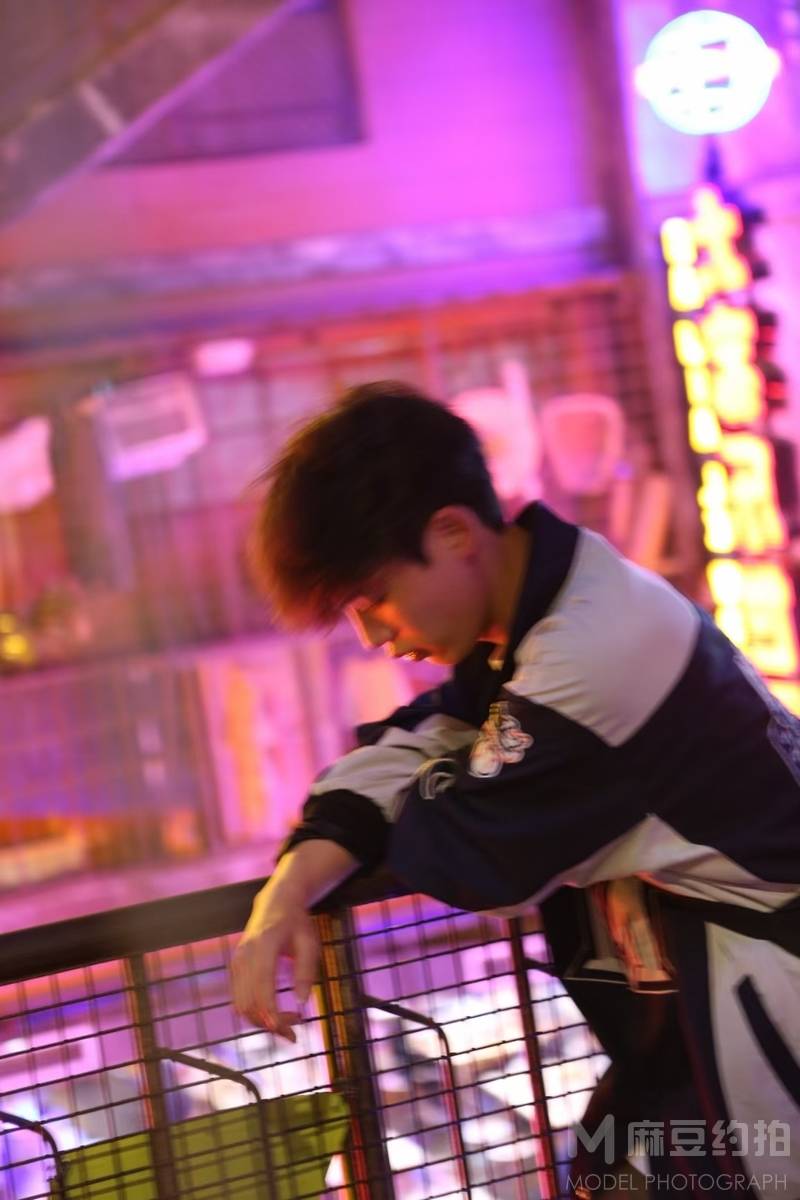 夜景模特