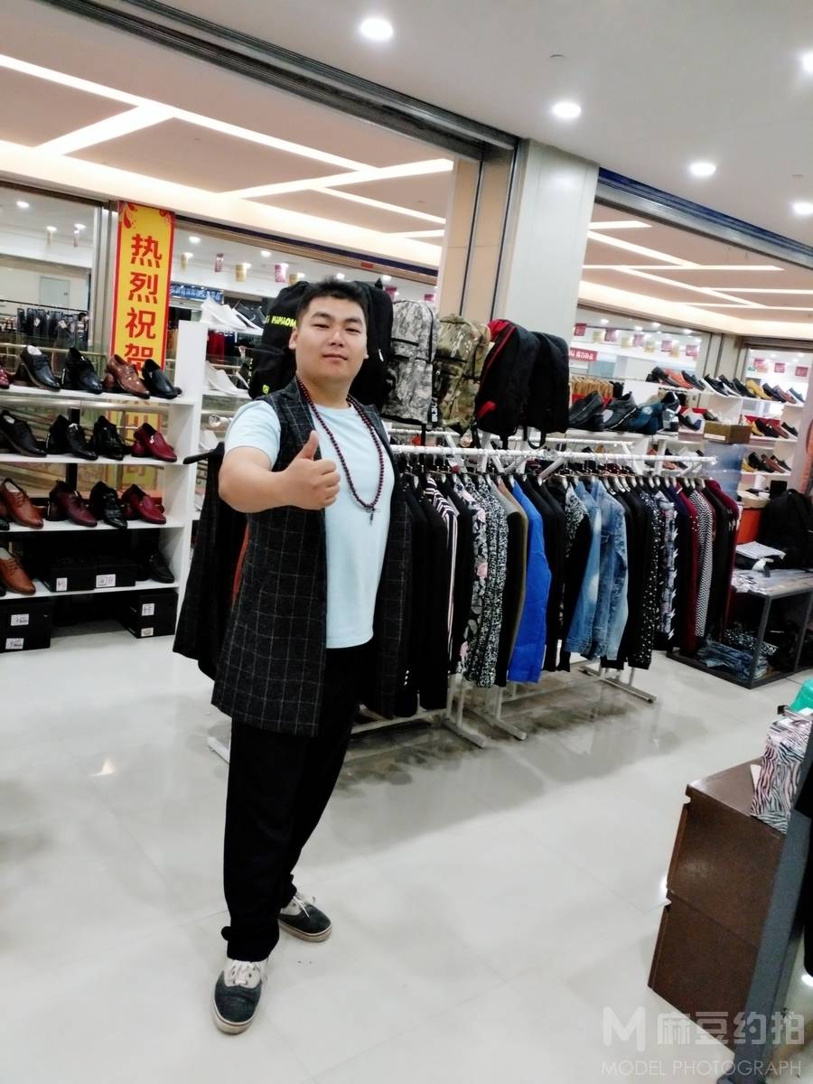 纪实模特