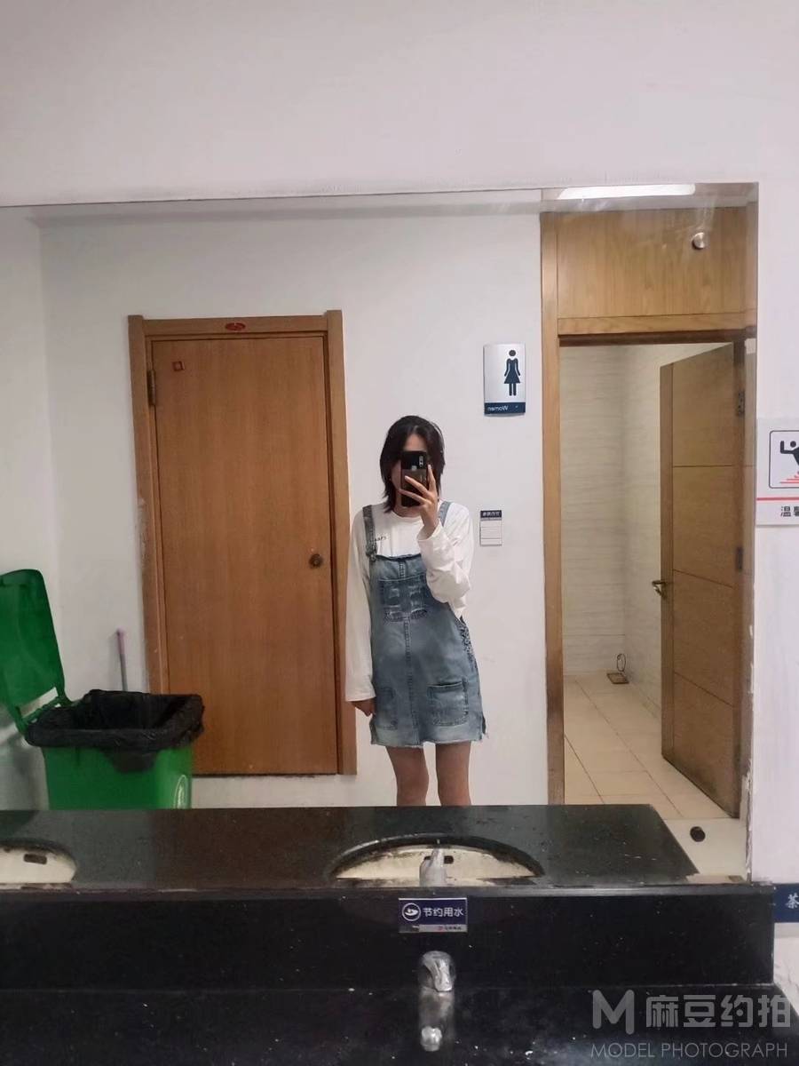 纪实模特