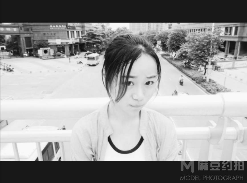 黑白模特