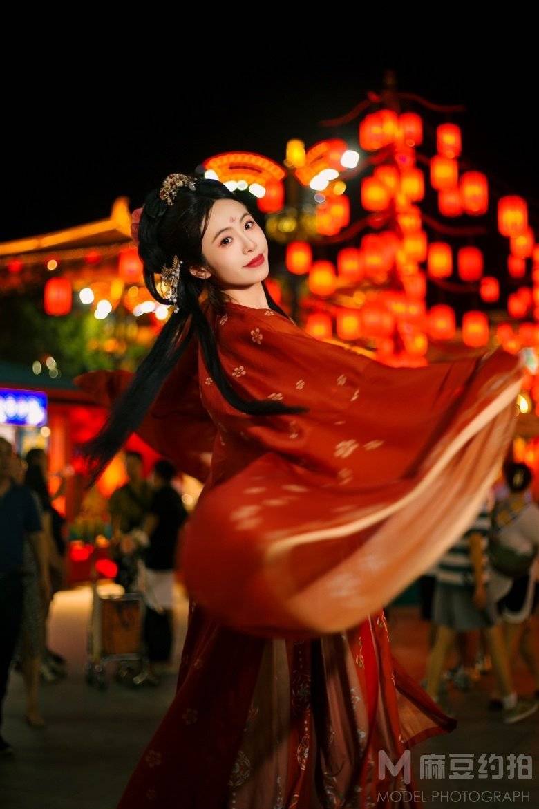 汉服模特