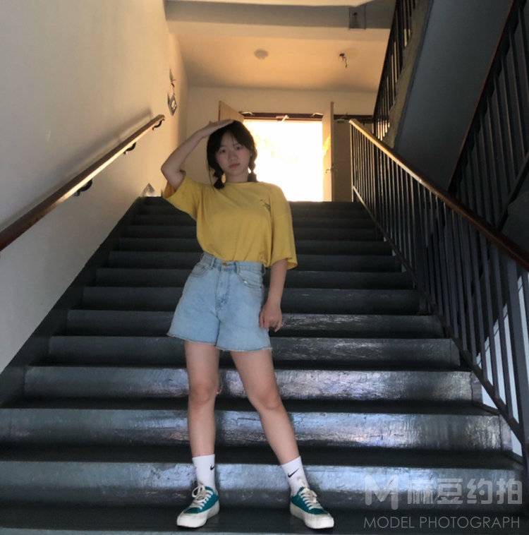 校园模特