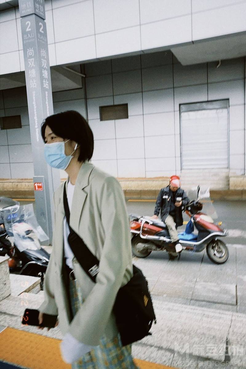 情绪模特