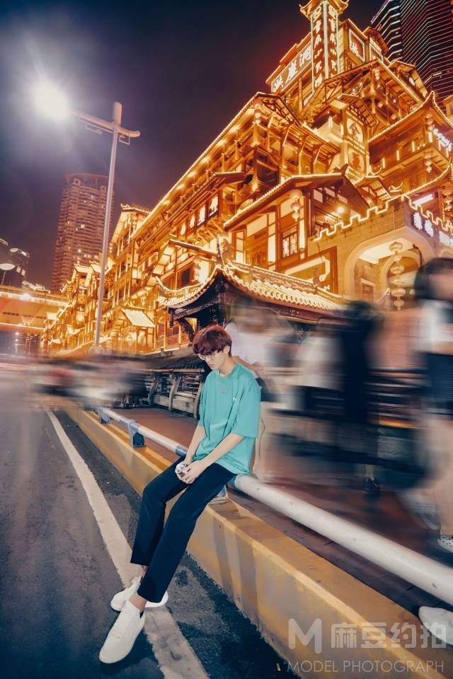 夜景模特