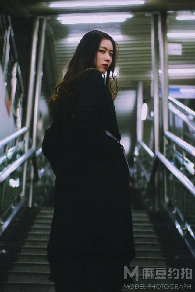 情绪模特