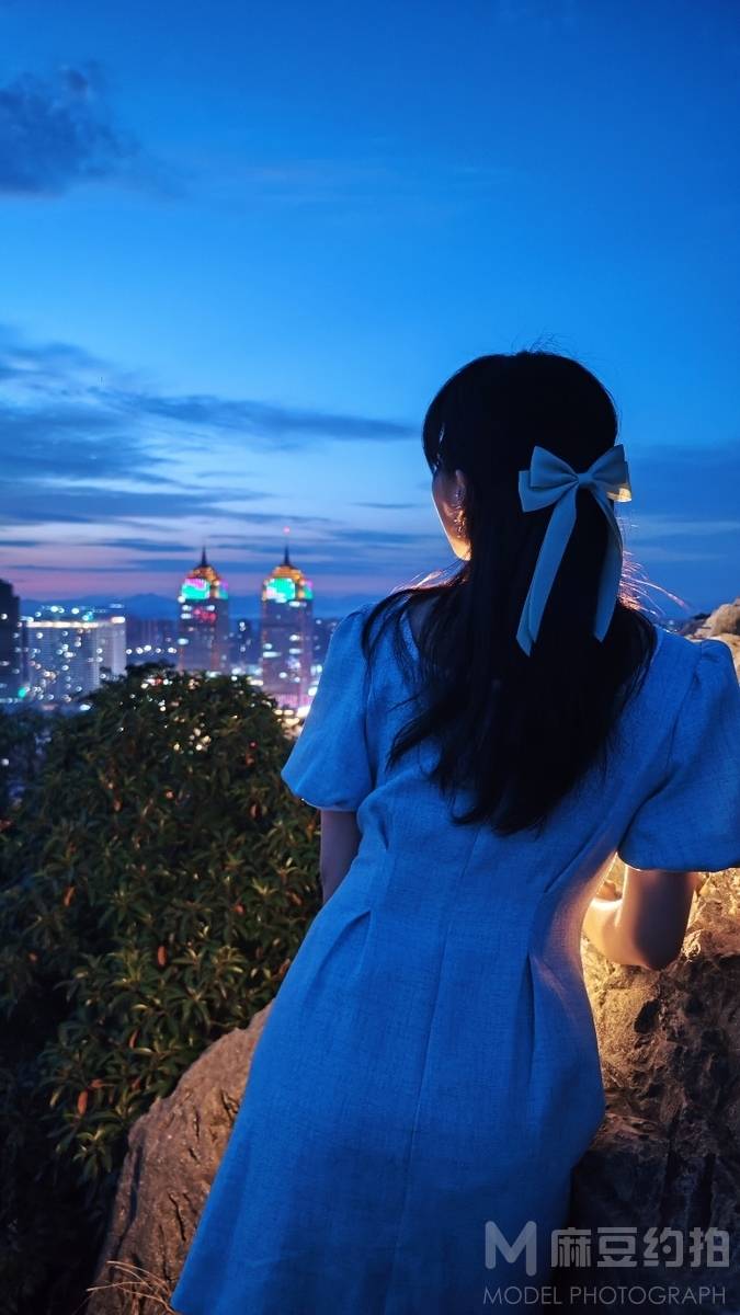 夜景模特