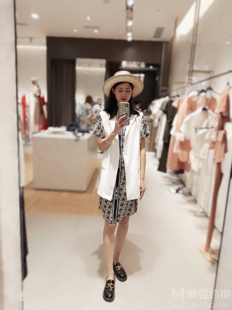 清新模特