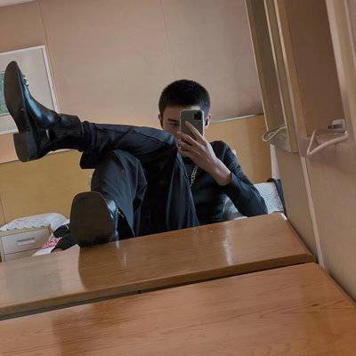 黑白模特