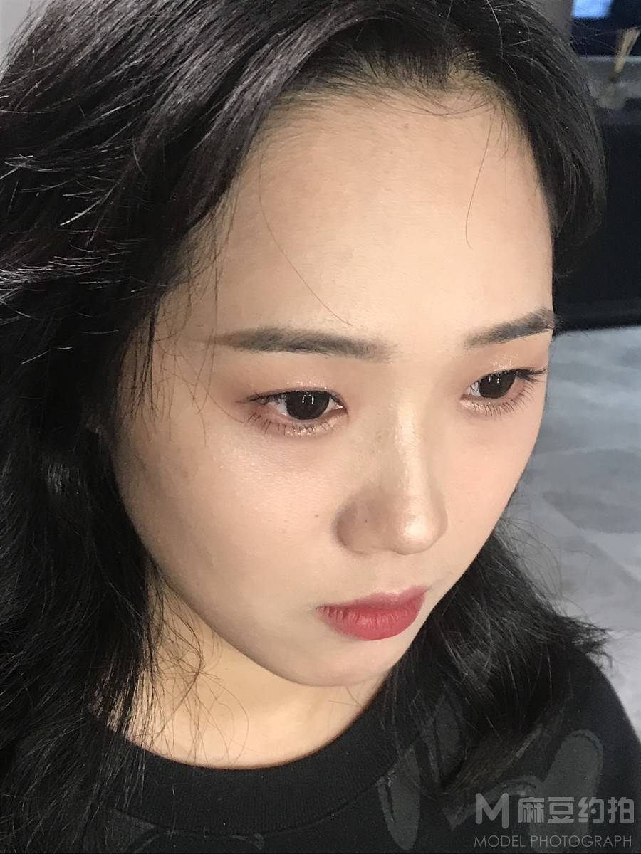 妆容模特