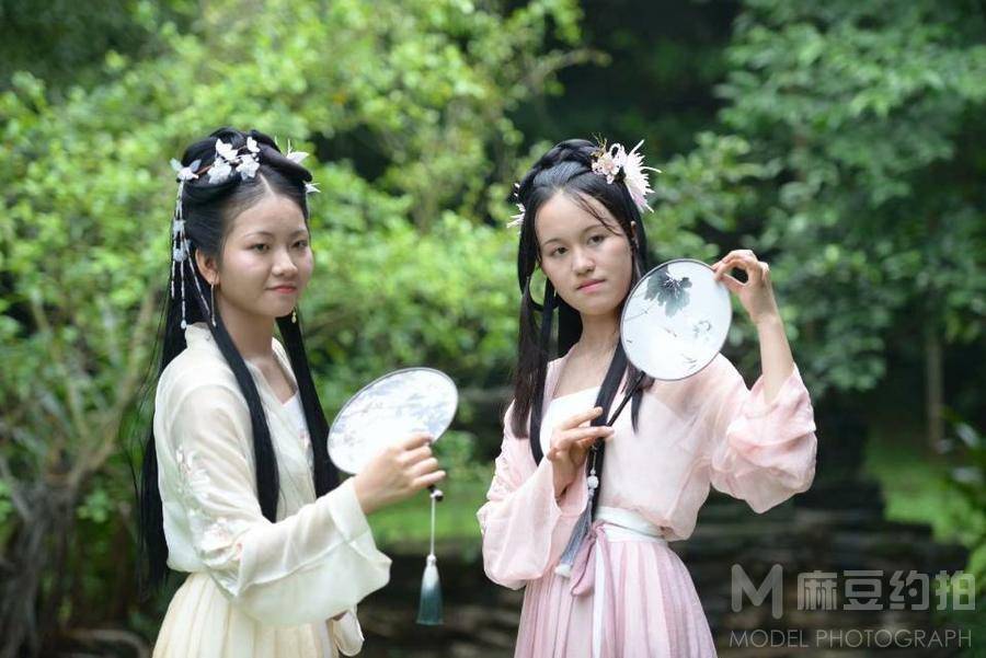 汉服模特