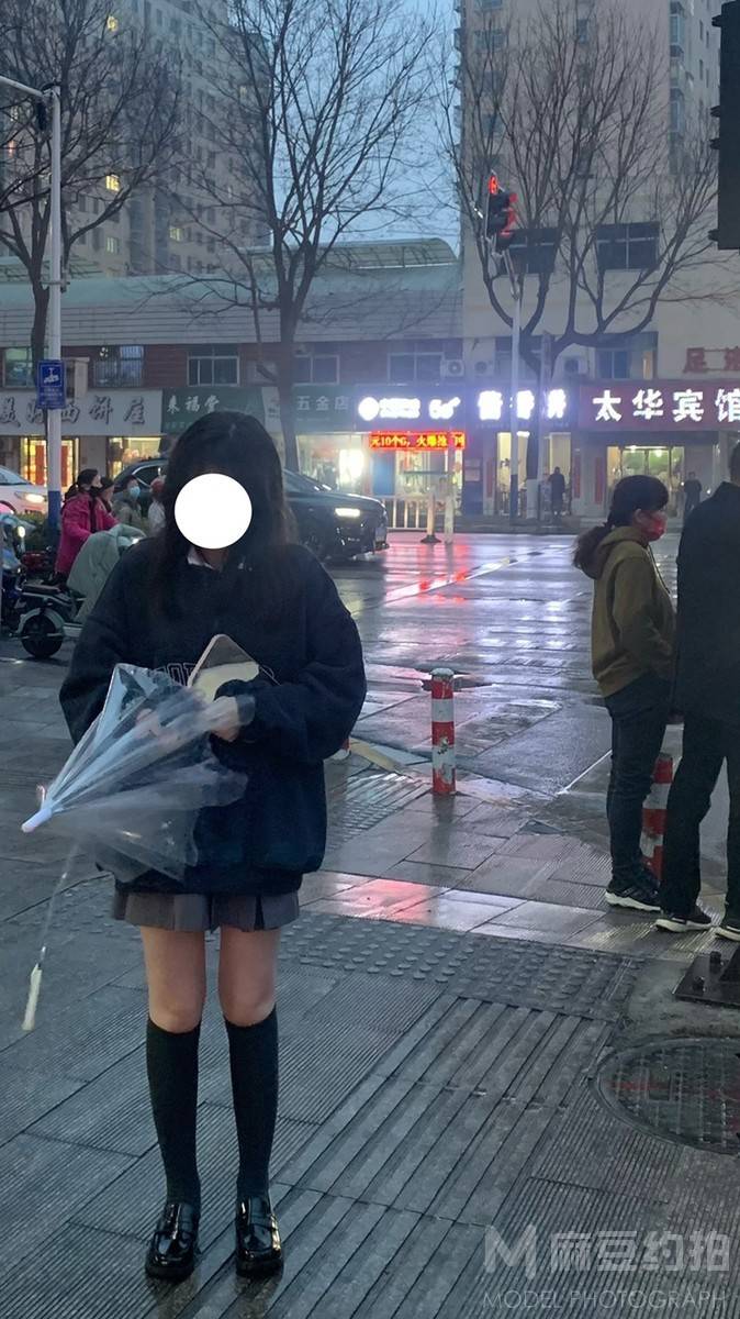 情绪模特