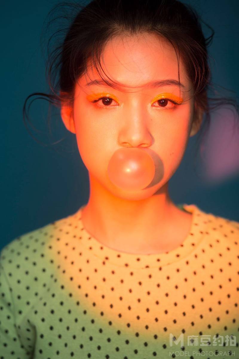 情绪模特